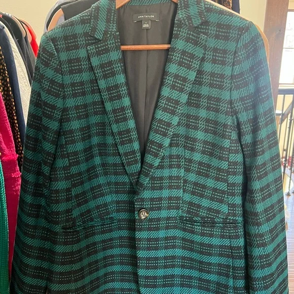 Ann Taylor The Notched One-Button Blazer in Plaid Ponderosa Pine 4 - Picture 8 of 8